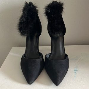 Black heels fur around ankle